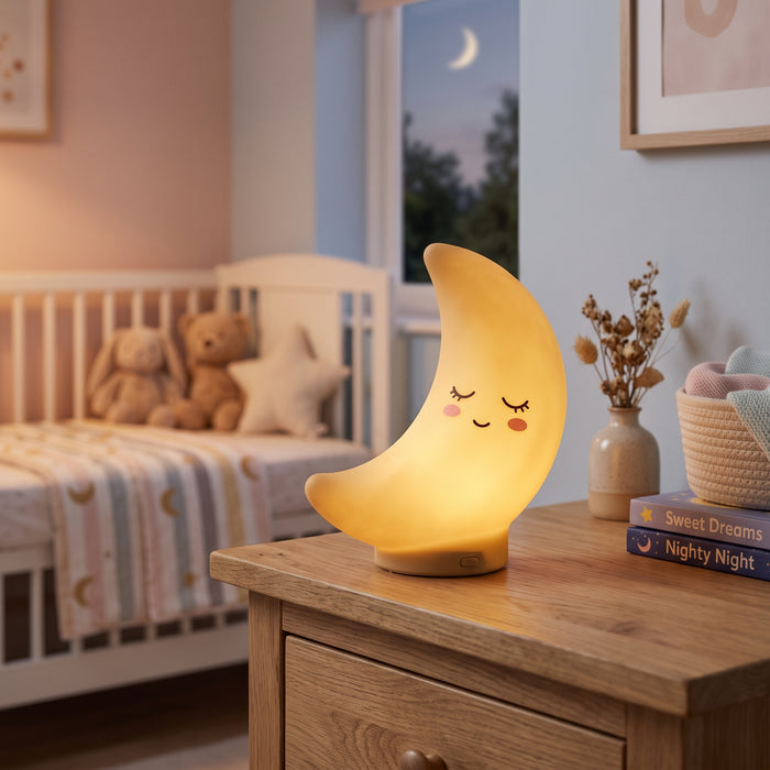 Mona la Lune, veilleuse lune en silicone doux allumée, lueur chaude dans une chambre d'enfant – Milo & Lua